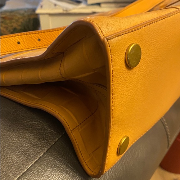 Fossil Carmen Tan Woven Leather Tote Bag with adjustable strap. No hang tag - Picture 6 of 14